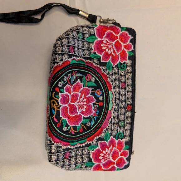 Kate Spade Black Saffiano Leather Wristlet & Assorted Wallet bundle - Picture 12 of 16